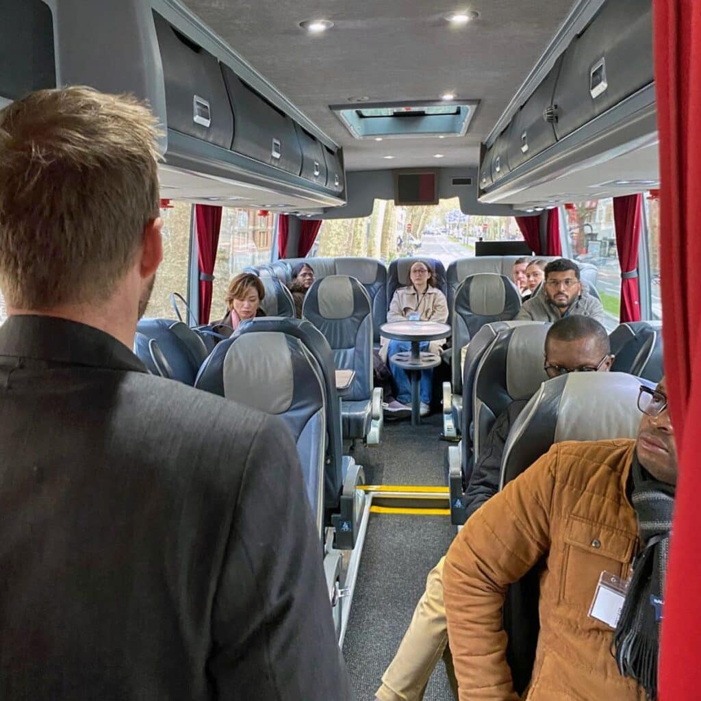 4 bus du droit copie