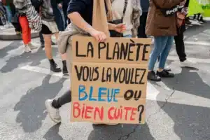 La planète vous la voulez bleue ou bien cuite photo 2