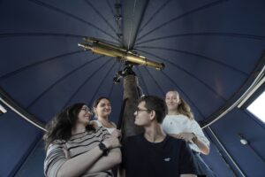 L'homme entre ciel et terre l'astronomie au carrefour de la connaissance
